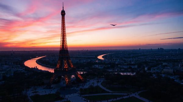 Top 5 aventures de pilotage à Paris pour des sensations fortes